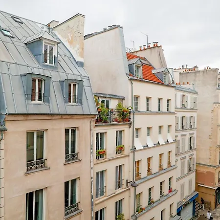Apartment Le Clery Perche Sur Les Toits De