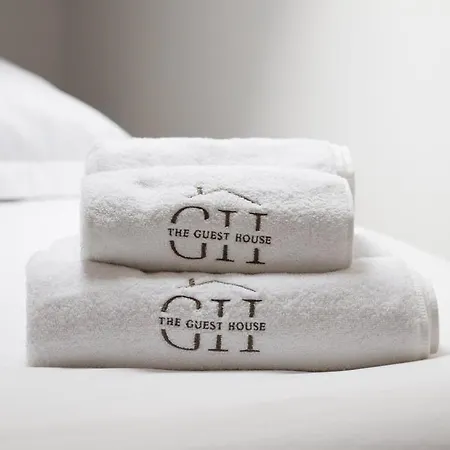 Le Clery Perche Sur Les Toits De Parigi