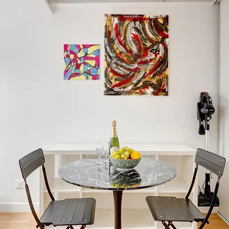 Le Clery Perche Sur Les Toits De